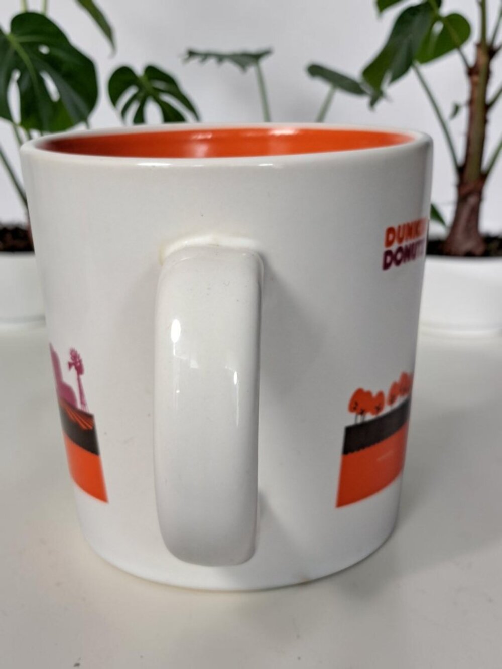 Dunkin’ Donuts 2012 Limited Edition State Destination Mug NJ Runs on Dunkin’ - Picture 2 of 10